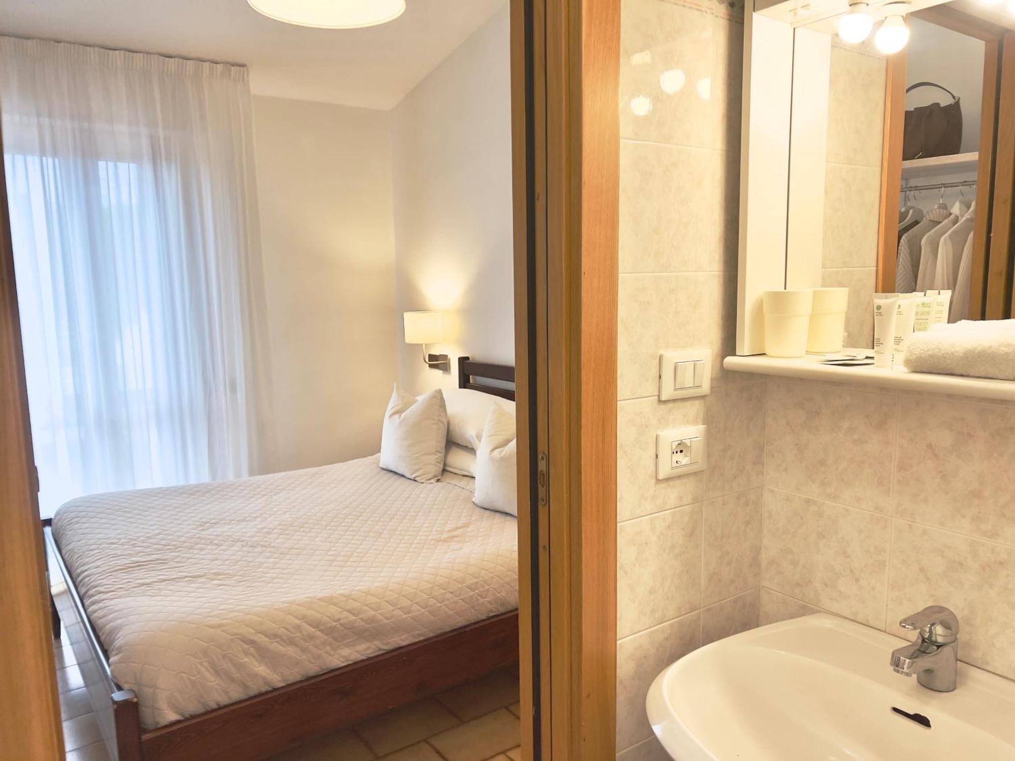 Villa Lavinia B&B Montescudaio Bagian luar foto