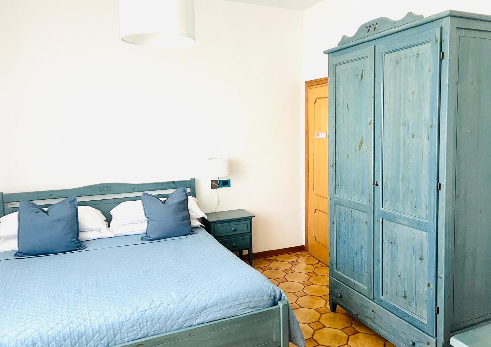 Villa Lavinia B&B Montescudaio Ruang foto
