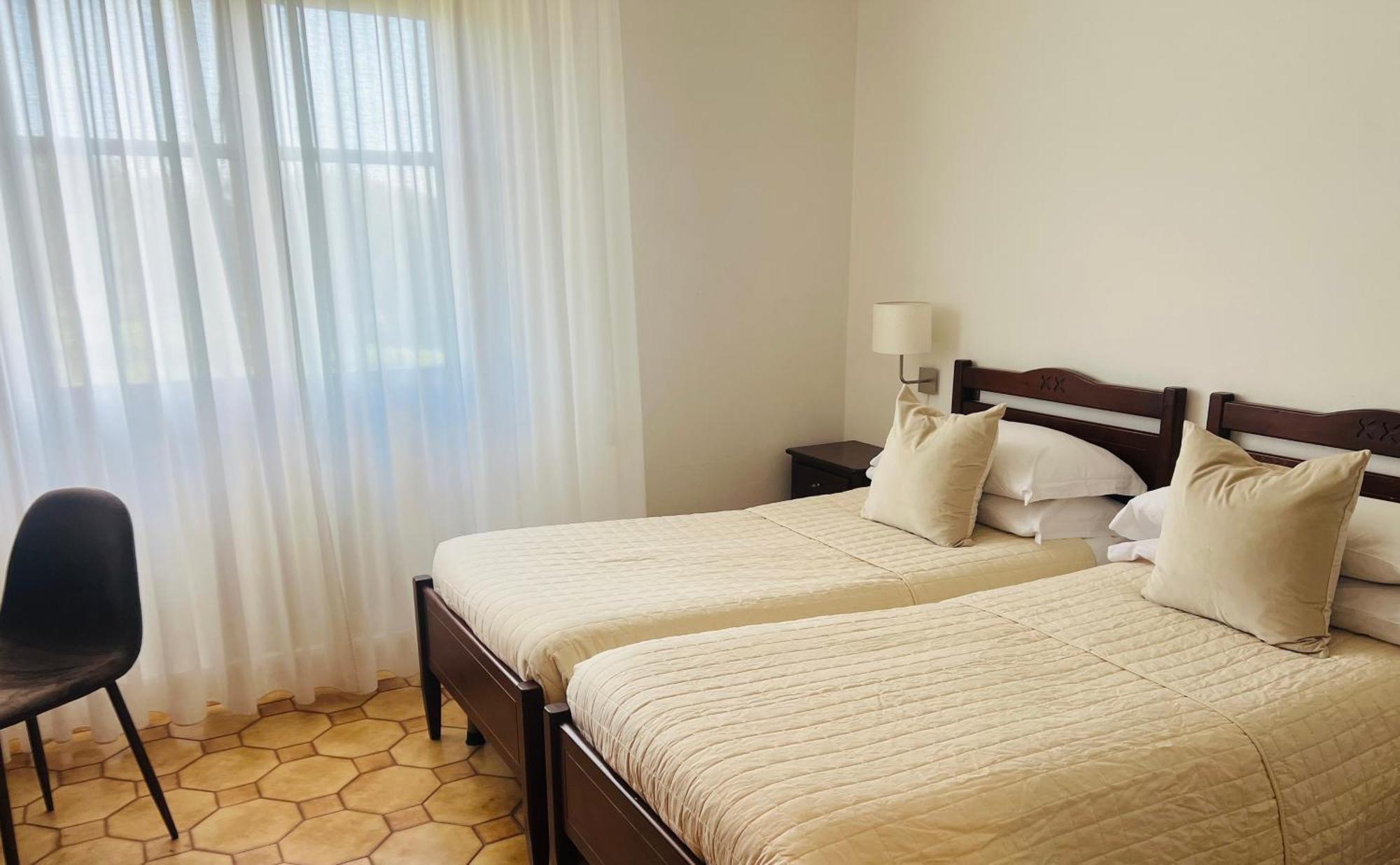 Villa Lavinia B&B Montescudaio Bagian luar foto